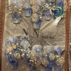 Press‎ On Nails Blue White Roses Floral Embellished DIY Nail Art